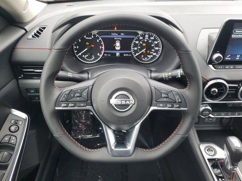 Used 2025 Nissan Sentra SR image 22