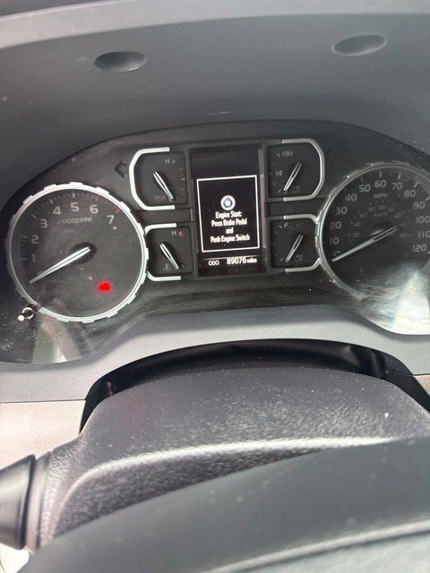 Used 2020 Toyota Tundra SR5 w/ TRD Off-Road Package AWD/4WD image 4