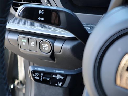 Certified 2025 Porsche 911 Carrera image 33