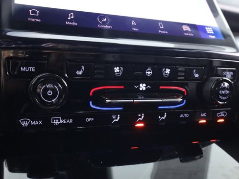 Used 2023 Jeep Grand Cherokee 4WD 4xe w/ Luxury Tech Group II image 23