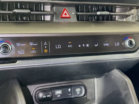 Used 2023 Kia Sportage EX FWD image 14
