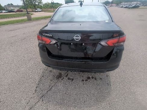 Used 2024 Nissan Versa SR FWD image 6