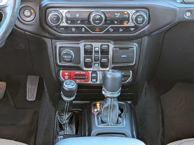 Used 2021 Jeep Wrangler Unlimited Rubicon AWD/4WD image 22