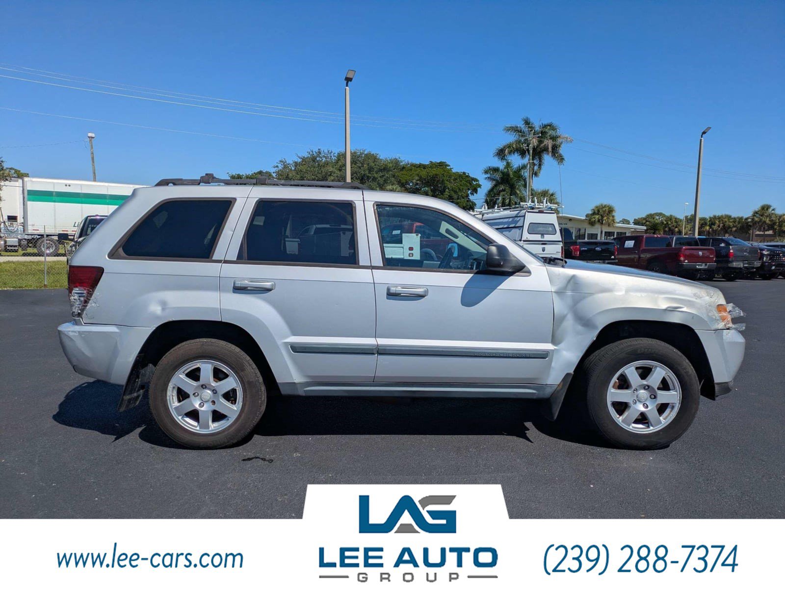 Used 2008 Jeep Grand Cherokee Laredo AWD/4WD image 2