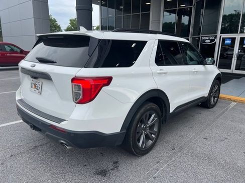 Used 2023 Ford Explorer XLT w/ Equipment Group 202A RWD image 5