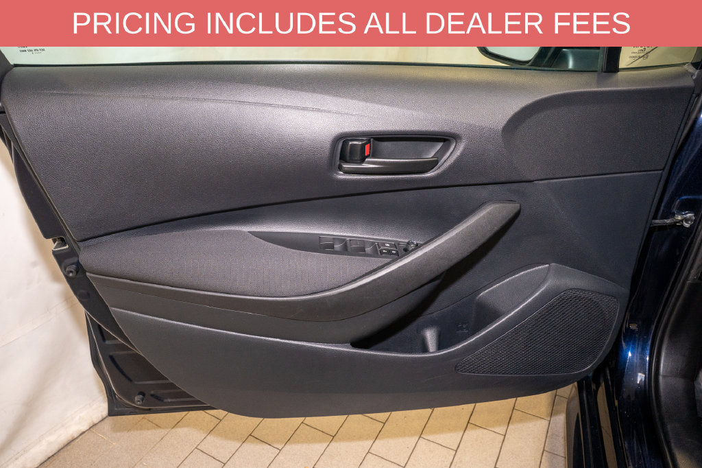 Used 2025 Toyota Corolla LE FWD image 12