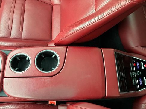 Used 2018 Porsche Panamera 4S image 44