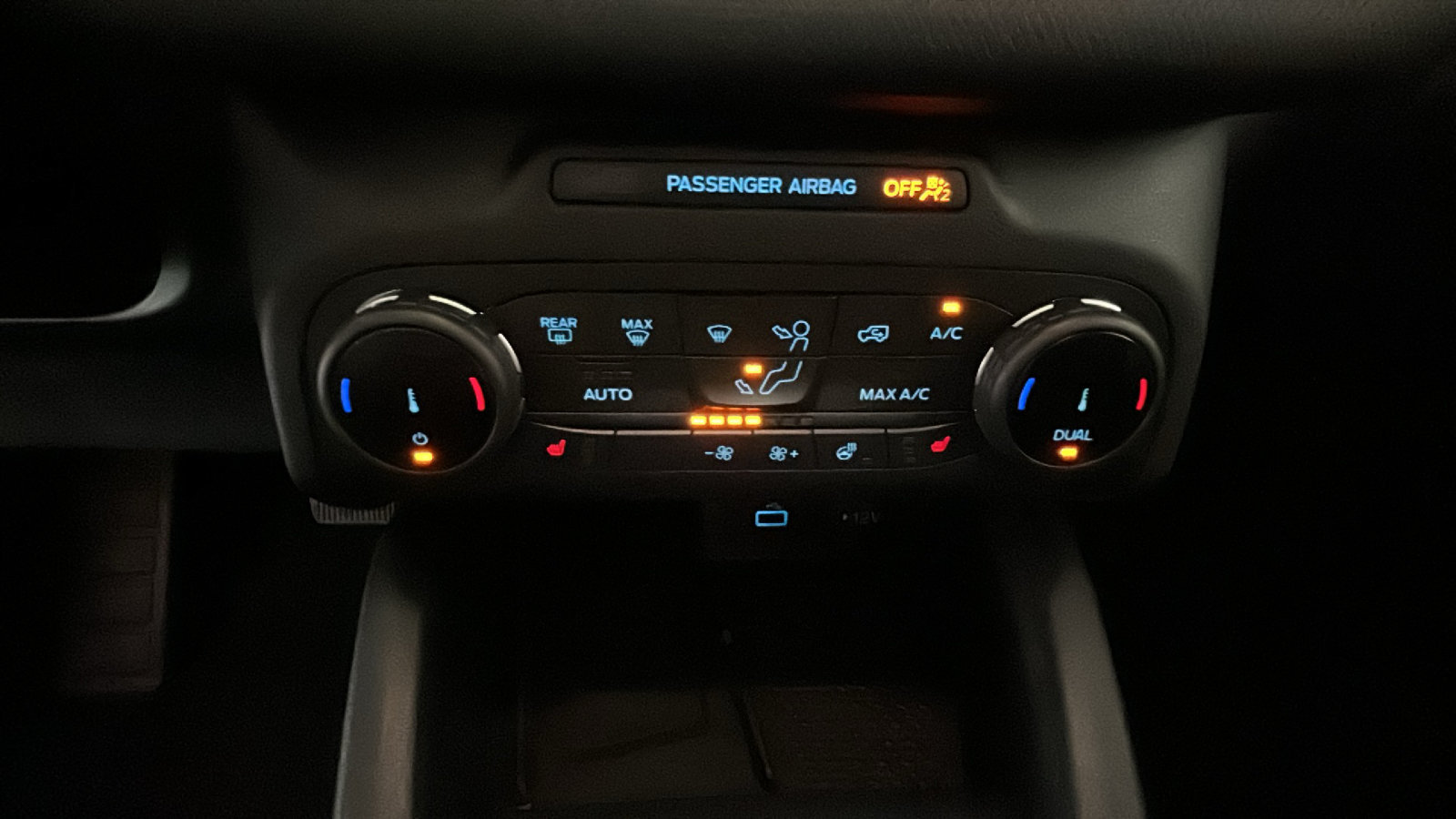 Used 2022 Ford Bronco Sport Outer Banks w/ Tech Package AWD/4WD image 28