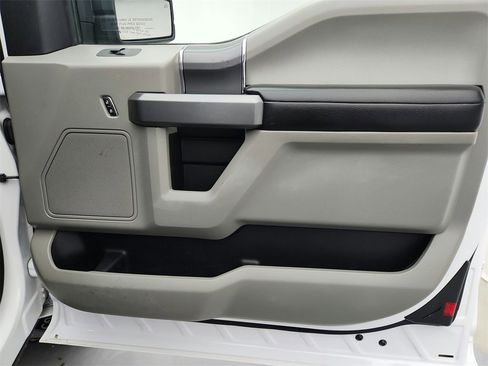 Used 2018 Ford F150 XLT w/ Equipment Group 301A Mid image 22