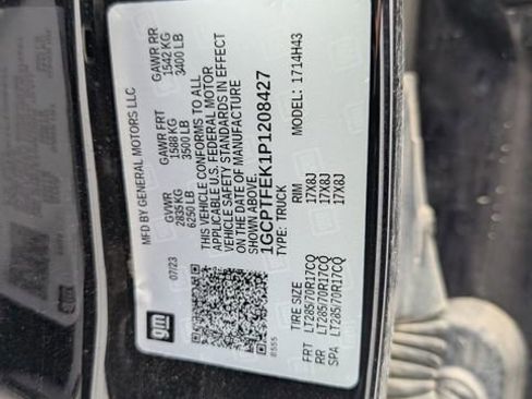 Used 2023 Chevrolet Colorado ZR2 w/ ZR2 Convenience Package III AWD/4WD image 26