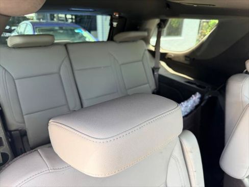 Used 2021 Chevrolet Tahoe LT w/ LT Signature Package RWD image 21