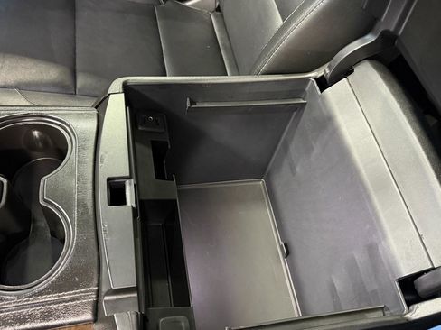 Used 2018 Chevrolet Tahoe LT image 37