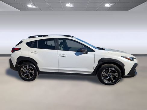 Used 2024 Subaru Crosstrek 2.0i Premium image 8