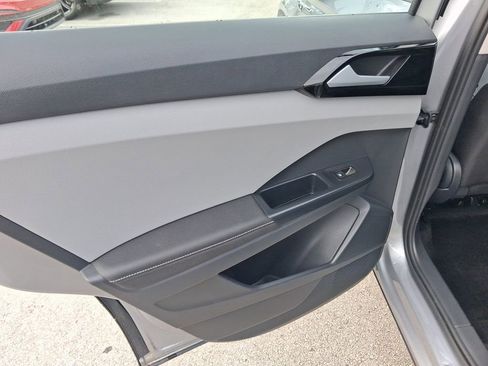 Certified 2024 Volkswagen Taos S FWD image 11