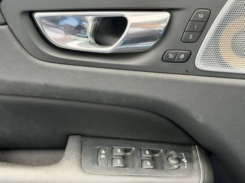 Used 2019 Volvo XC60 T8 R-Design AWD/4WD image 22
