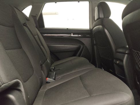 Used 2015 Kia Sorento LX AWD/4WD image 19