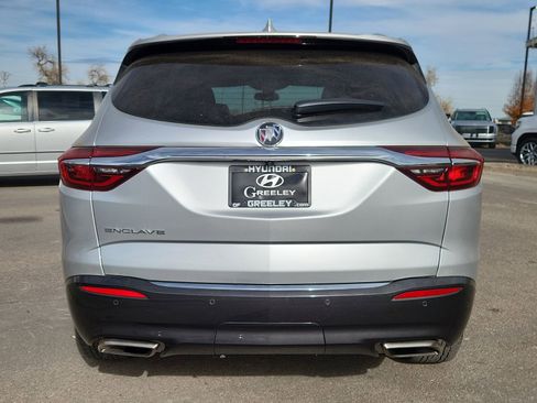 Used 2020 Buick Enclave Premium w/ Sun and Sites Package image 12