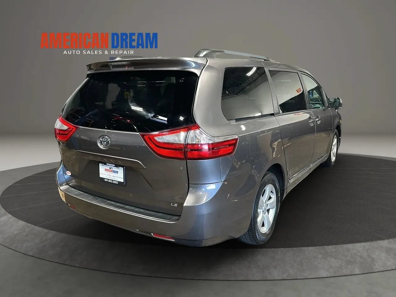 Used 2017 Toyota Sienna LE FWD image 5