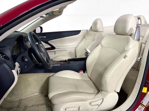 Used 2013 Lexus IS 250C image 24