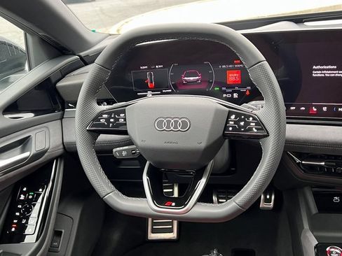 Certified 2025 Audi S6 e-tron Prestige w/ 21" Black Optic Package image 21