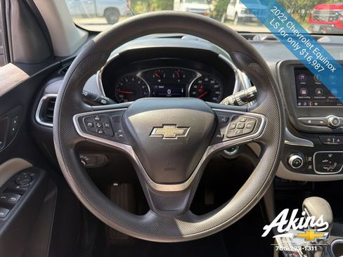 Certified 2022 Chevrolet Equinox LS w/ LS Convenience Package FWD image 23