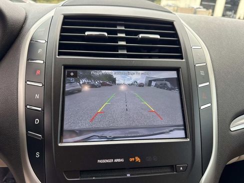 Used 2017 Lincoln MKC Premiere image 24