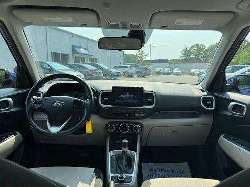Used 2023 Hyundai Venue SEL w/ Cargo Package FWD image 25