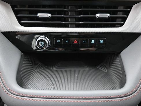 New 2026 Ford Explorer Active w/ Active Comfort Package image 9