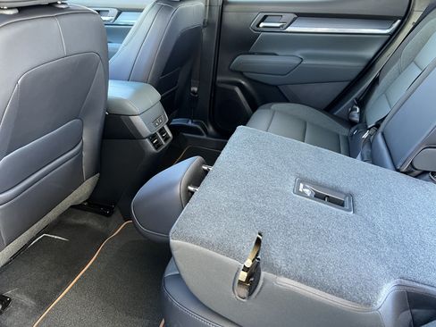 New 2027 GMC Terrain AT4 w/ Convenience Package III AWD/4WD image 18