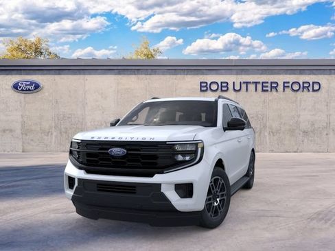 New 2025 Ford Expedition Active RWD image 2