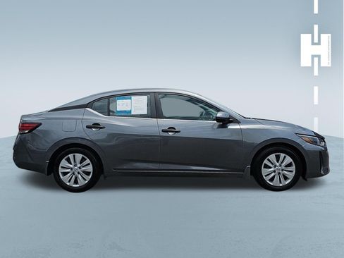 Used 2024 Nissan Sentra S FWD image 3