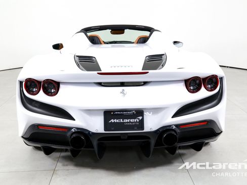 Used 2023 Ferrari F8 Tributo RWD image 8