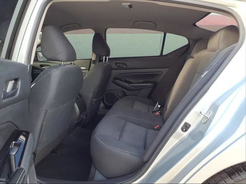 Used 2023 Nissan Altima 2.5 SV image 10