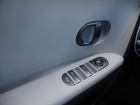 New 2026 Hyundai Ioniq 5 SEL image 23