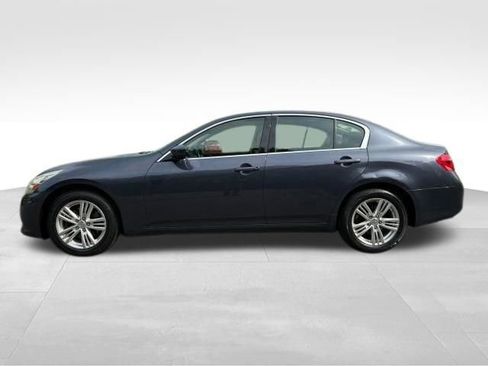 Used 2012 INFINITI G37 x w/ Premium Pkg image 2