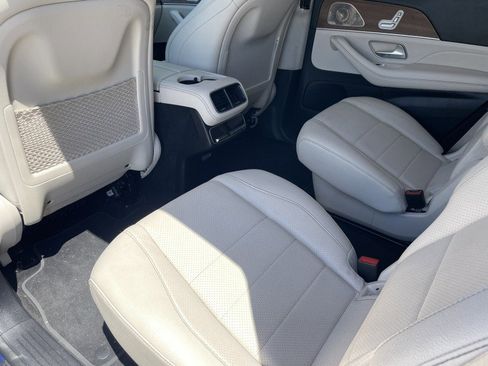 Used 2021 Mercedes-Benz GLS 450 4MATIC image 13