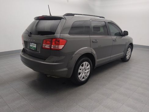 Used 2019 Dodge Journey SE FWD image 10