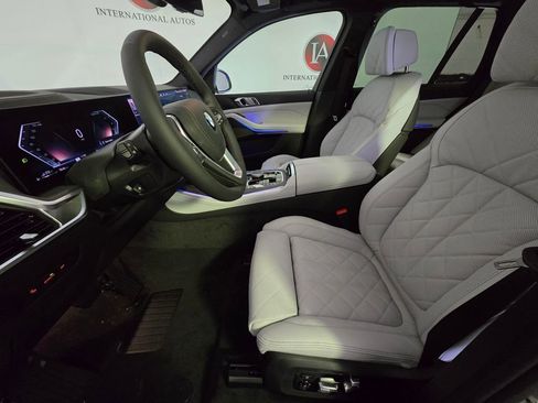 New 2026 BMW X5 xDrive50e w/ Climate Comfort Package image 11