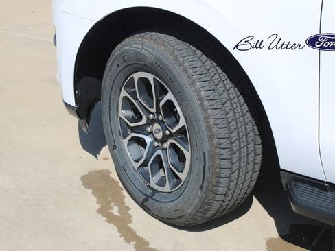 Used 2024 Ford Expedition Max XLT AWD/4WD image 9