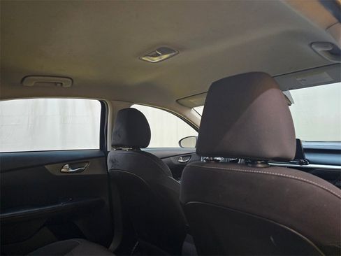 Used 2021 Kia Forte LXS image 15