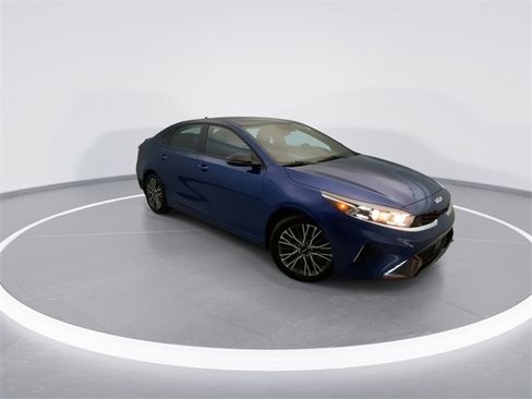 Used 2024 Kia Forte GT-Line image 6