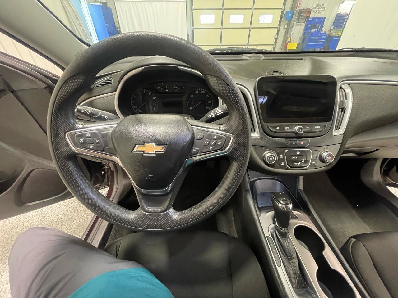 Used 2020 Chevrolet Malibu LS FWD image 15