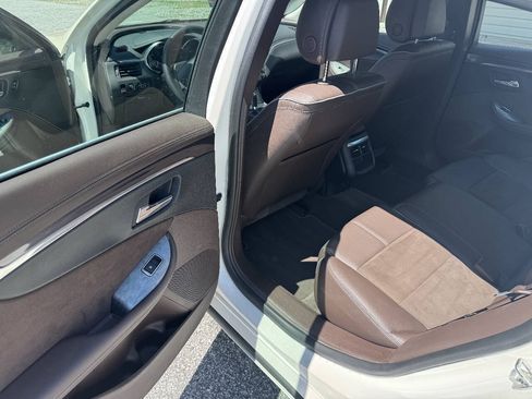 Used 2014 Chevrolet Impala LT w/ Premium Seating Package FWD image 13