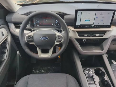 New 2026 Ford Explorer Active RWD image 15