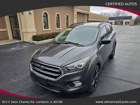 Used 2019 Ford Escape SE image 1
