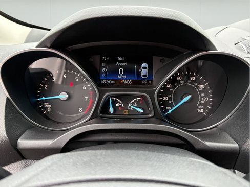 Used 2019 Ford Escape SE FWD image 11