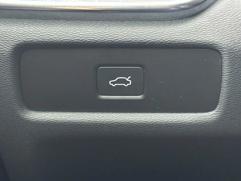 Used 2026 Volvo V60 B5 Cross Country Plus w/ Climate Package AWD/4WD image 30