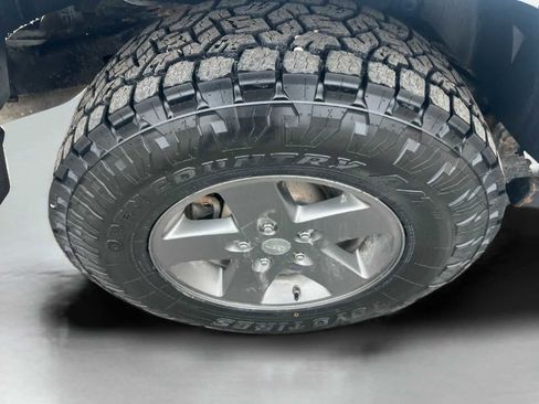 Used 2015 Jeep Wrangler Unlimited Sport image 9