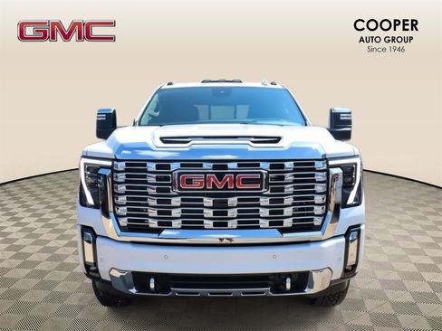 New 2026 GMC Sierra 2500 Denali w/ Denali Reserve Package image 9