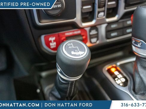 Used 2025 Jeep Wrangler Unlimited Rubicon w/ Convenience Group AWD/4WD image 13